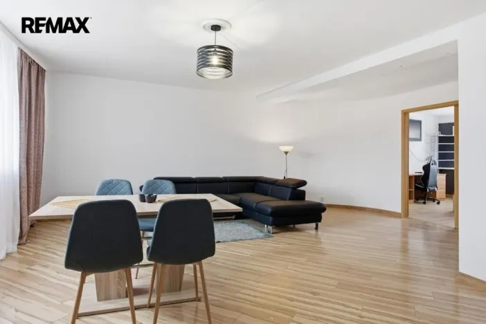 Prodej bytu 2+kk, Karlovy Vary, Horova, 86 m2