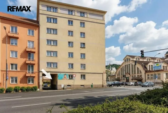 Prodej bytu 2+kk, Karlovy Vary, Horova, 86 m2