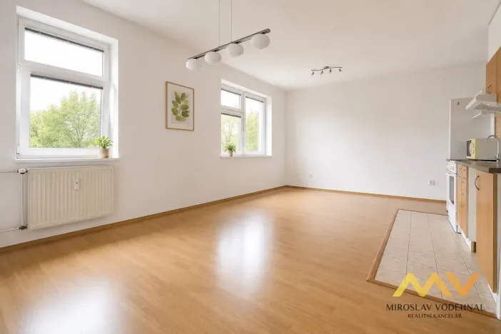 Pronájem bytu 2+kk, Hradec Králové - Kukleny, Pražská třída, 50 m2