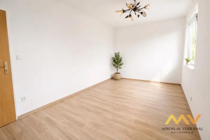 Pronájem bytu 2+kk, Hradec Králové - Kukleny, Pražská třída, 50 m2