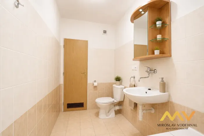 Pronájem bytu 2+kk, Hradec Králové - Kukleny, Pražská třída, 50 m2