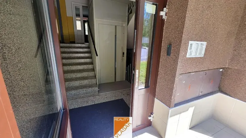 Prodej bytu 2+1, Kadaň, 1. máje, 68 m2