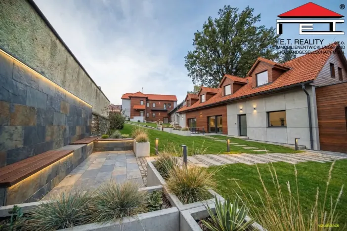 Prodej rodinného domu, Rynholec, nám. 1. máje, 561 m2