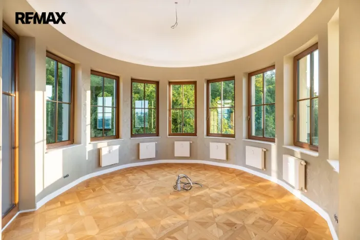 Prodej bytu 6+kk a větší, Karlovy Vary, Svahová, 537 m2