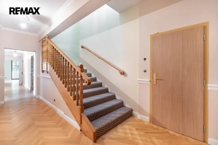 Prodej bytu 6+kk a větší, Karlovy Vary, Svahová, 537 m2