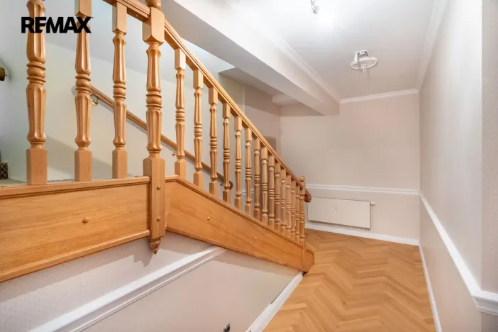 Prodej bytu 6+kk a větší, Karlovy Vary, Svahová, 537 m2