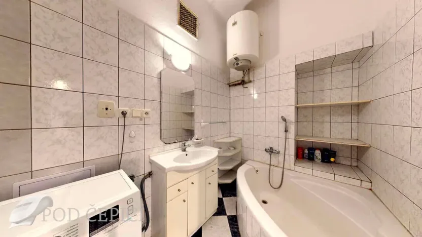 Pronájem atypického bytu, Brno - Královo Pole, Palackého třída, 23 m2