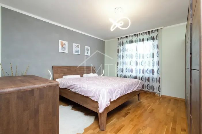 Prodej rodinného domu, Pržno, 218 m2