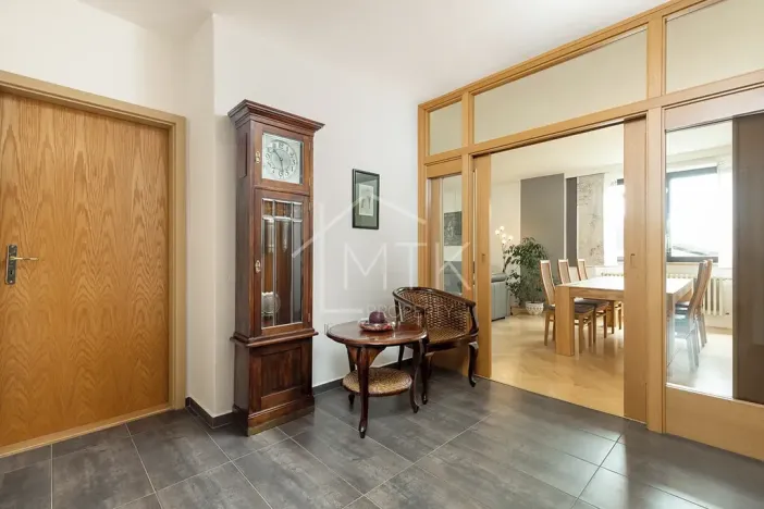 Prodej rodinného domu, Pržno, 218 m2