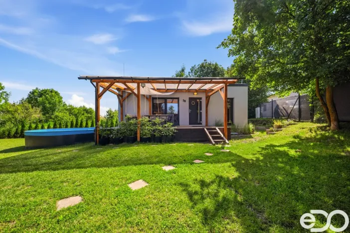 Prodej rodinného domu, Sezemice - Lukovna, 40 m2