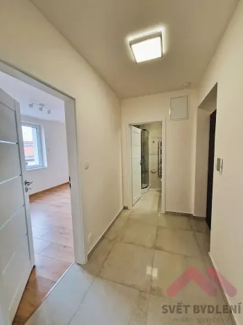 Pronájem bytu 2+kk, Praha - Kyje, Jamská, 42 m2