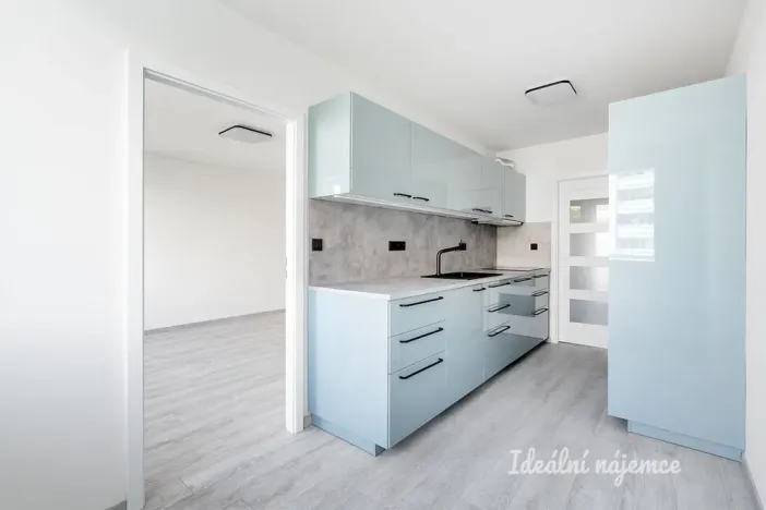 Pronájem bytu 3+1, Praha, Janského, 74 m2
