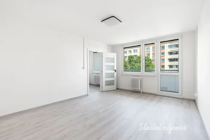 Pronájem bytu 3+1, Praha, Janského, 74 m2