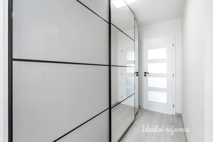 Pronájem bytu 3+1, Praha, Janského, 74 m2