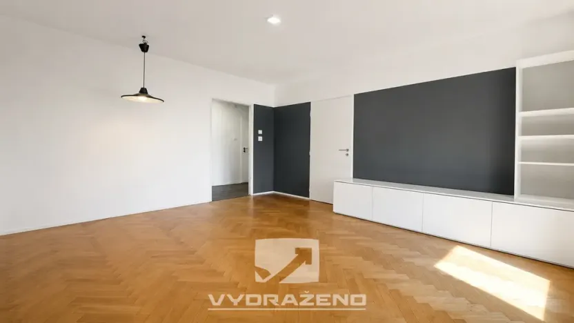 Prodej bytu 3+1, Hradec Králové, Smetanovo nábřeží, 55 m2