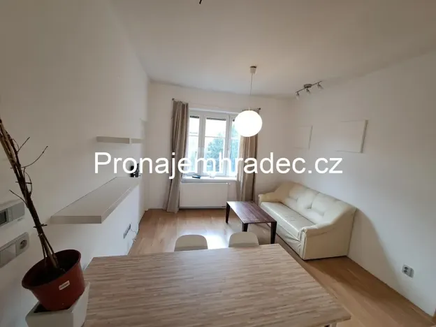 Pronájem bytu 2+kk, Hradec Králové, Mánesova, 48 m2