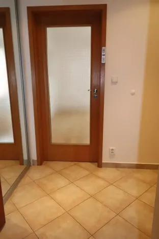 Pronájem bytu 1+kk, Praha - Záběhlice, Mattioliho, 35 m2
