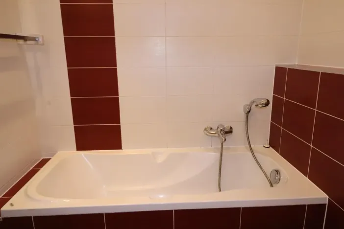 Pronájem bytu 1+kk, Praha - Záběhlice, Mattioliho, 35 m2