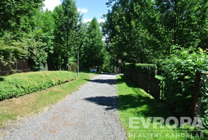 Prodej zahrady, Jilemnice, 365 m2