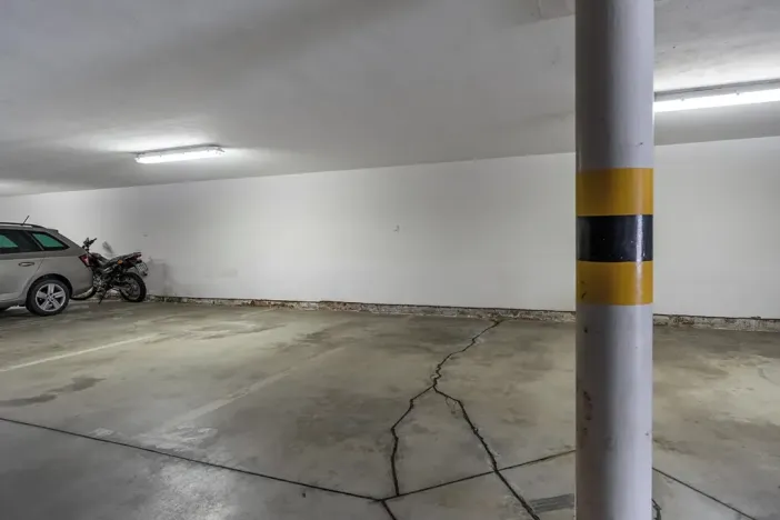 Prodej garážového stání, Brno, Högrova, 11 m2