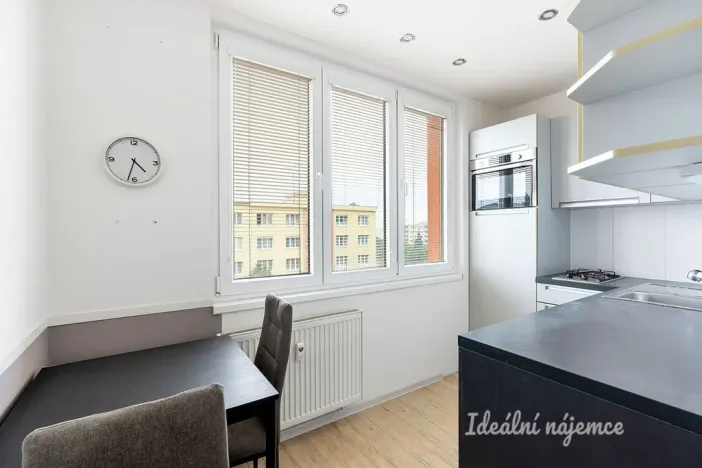 Pronájem bytu 2+1, Praha - Kamýk, Cihlářova, 53 m2