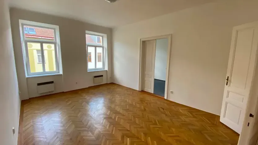 Pronájem bytu 4+1, Brno, Ptašínského, 100 m2