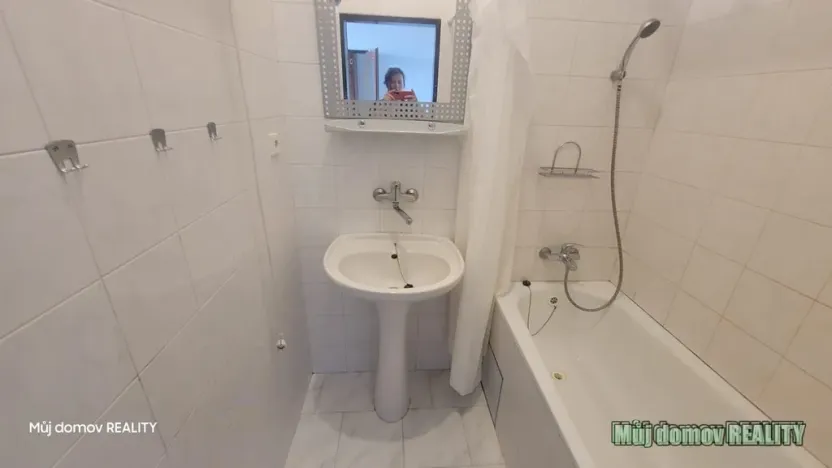 Pronájem bytu 3+1, Praha - Kobylisy, Nad záložnou, 85 m2