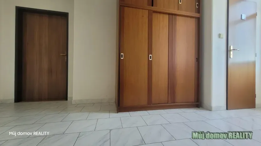 Pronájem bytu 3+1, Praha - Kobylisy, Nad záložnou, 85 m2