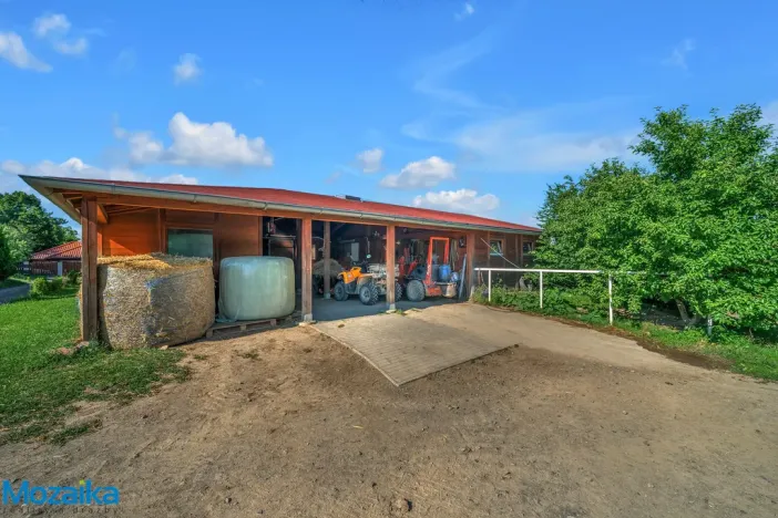 Pronájem zemědělské usedlosti, Líšnice, 358 m2