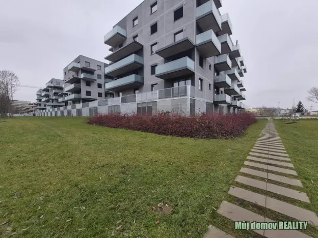 Pronájem bytu 3+kk, Praha - Prosek, Čakovická, 83 m2