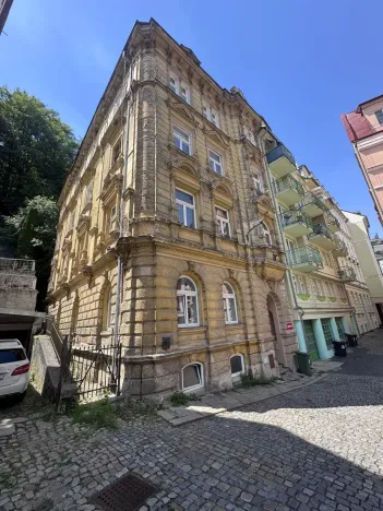 Prodej bytu 2+1, Karlovy Vary, Zámecký vrch, 64 m2