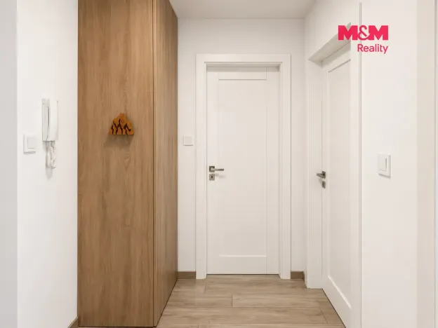 Pronájem bytu 2+kk, Praha - Strašnice, Limuzská, 50 m2