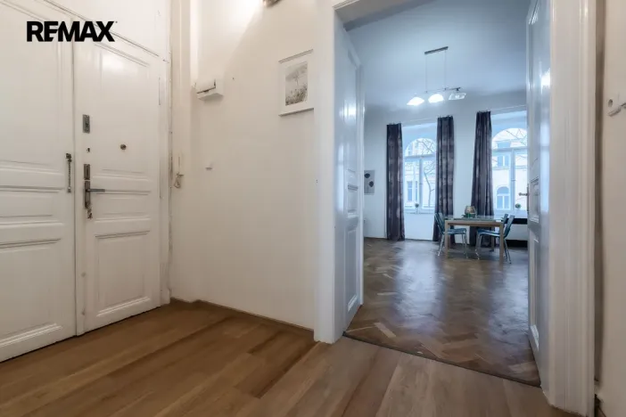 Pronájem bytu 2+kk, Praha - Vinohrady, Budečská, 60 m2