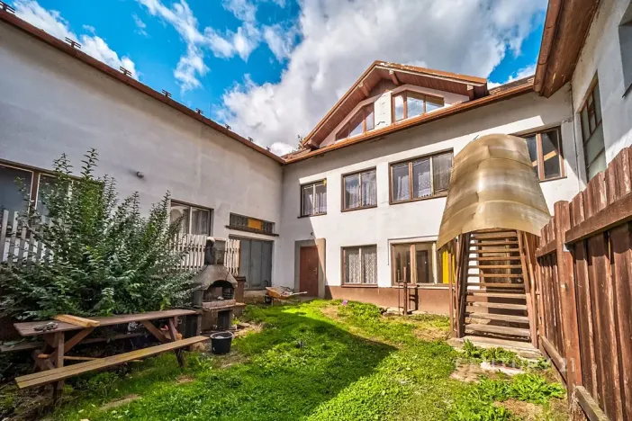 Prodej komerční nemovitosti, Horní Cerekev, 460 m2