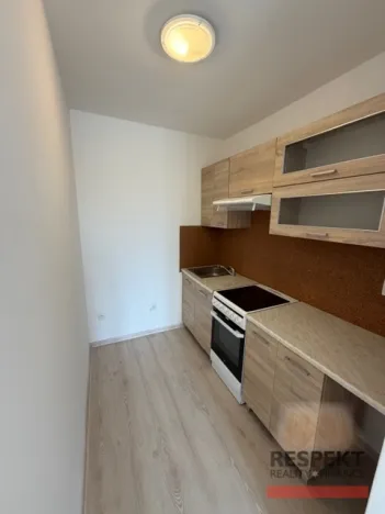 Pronájem bytu 1+kk, Kladno, Hradčanská, 32 m2