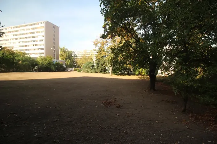 Prodej komerčního pozemku, Praha - Krč, Tajovského, 2300 m2