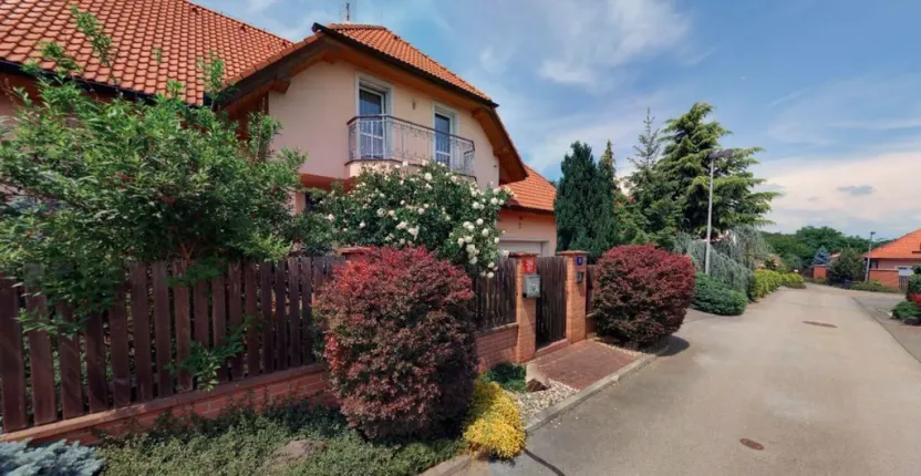 Prodej rodinného domu, Praha - Lysolaje, Nad Helmrovkou, 300 m2