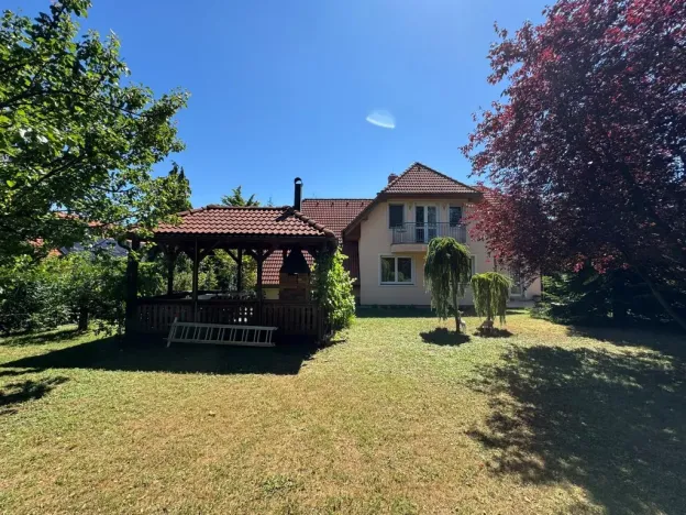 Prodej rodinného domu, Praha - Lysolaje, Nad Helmrovkou, 300 m2