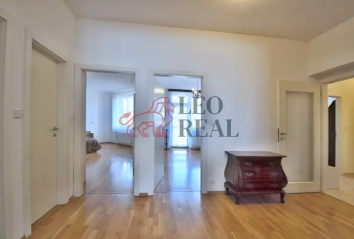 Pronájem bytu 4+1, Praha - Veleslavín, Na okraji, 130 m2