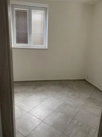 Pronájem bytu 1+1, Lužice, 31 m2