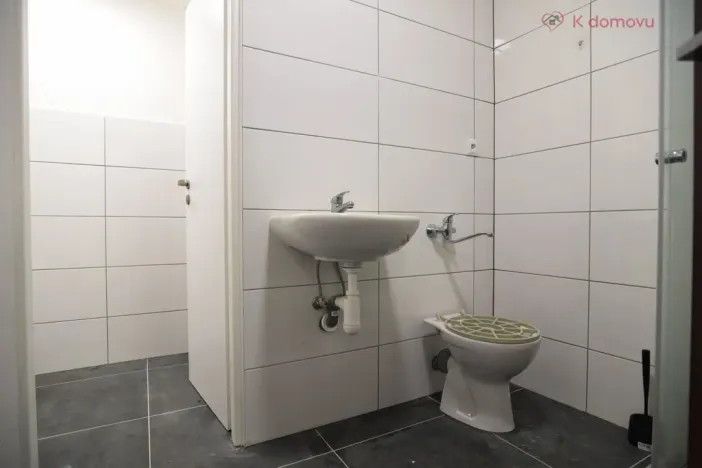 Pronájem obchodního prostoru, Olomouc - Holice, Keplerova, 126 m2