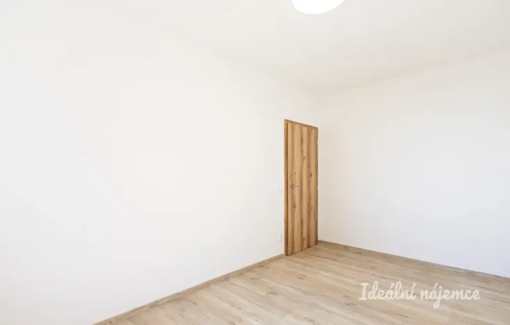 Pronájem bytu 4+1, Praha - Žižkov, Květinková, 74 m2