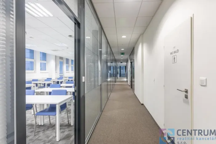 Pronájem kanceláře, Praha - Holešovice, U Pergamenky, 84 m2
