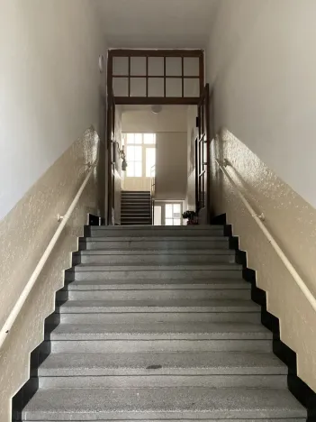 Pronájem bytu 1+1, Praha - Bubeneč, Terronská, 55 m2