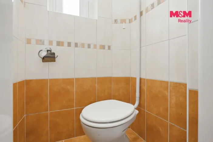 Prodej bytu 2+1, Louny, Jarošova, 50 m2