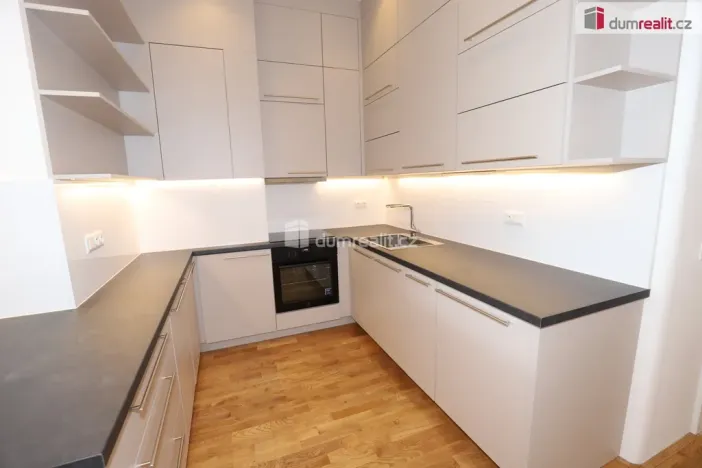 Pronájem bytu 2+kk, Praha - Podolí, Vodárenská, 57 m2