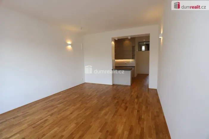 Pronájem bytu 2+kk, Praha - Podolí, Vodárenská, 57 m2