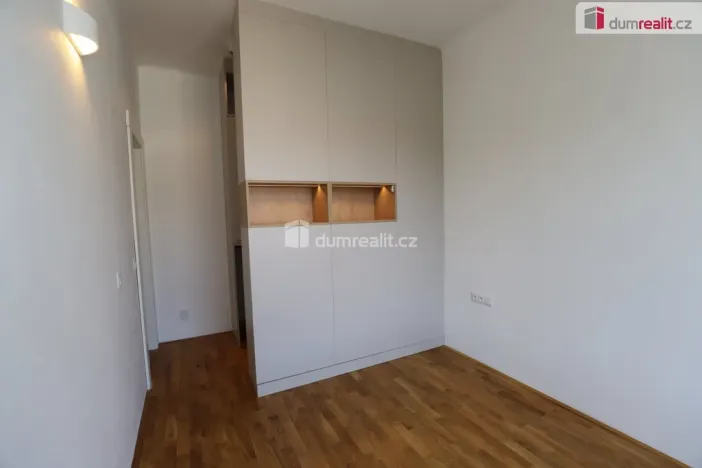 Pronájem bytu 2+kk, Praha - Podolí, Vodárenská, 57 m2