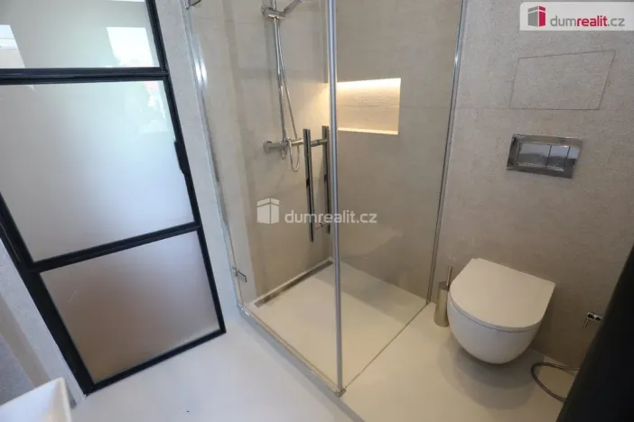 Pronájem bytu 2+kk, Praha - Podolí, Vodárenská, 57 m2
