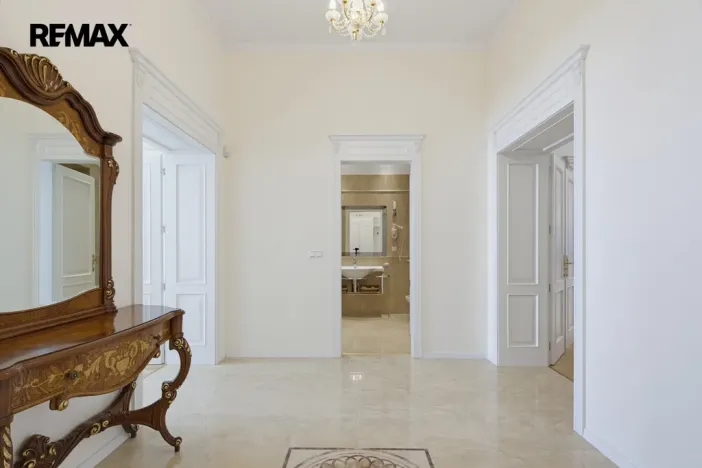 Prodej bytu 3+1, Karlovy Vary, Vřídelní, 104 m2